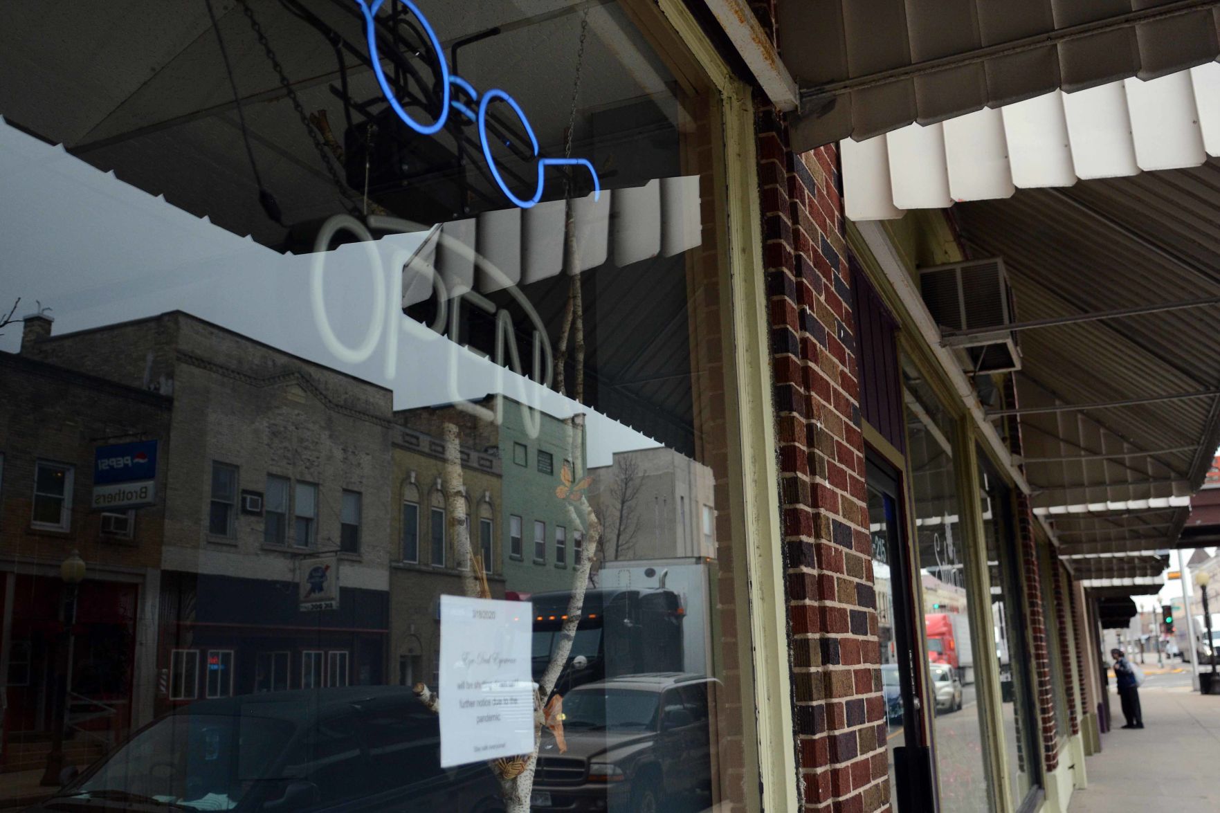 Downtown Portage during 'safer at home' order, March 26